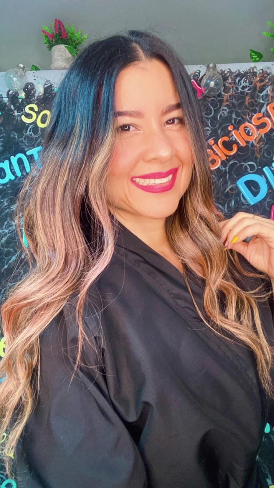 Clienta con color en ondas